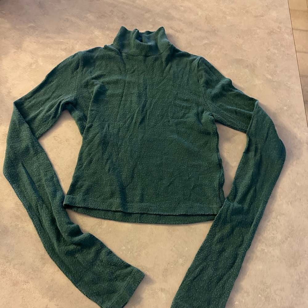 Wilfred Lightweight Turtleneck Long Sleeve Top